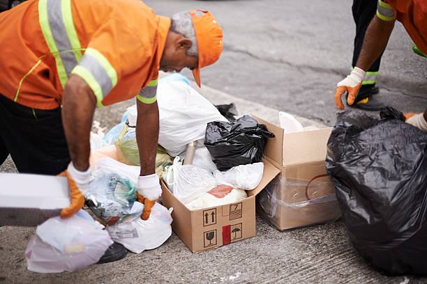 Best Garage Cleanout  in Charlotte, MI